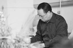 趙廷平在醫(yī)院接受恢復(fù)性治療。本報記者 郝子朔 攝