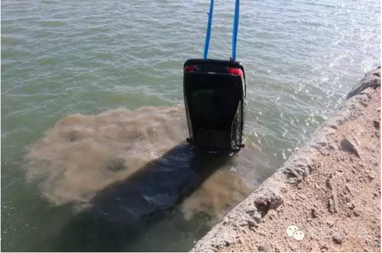 在開發(fā)區(qū)路段發(fā)生一起交通事故。