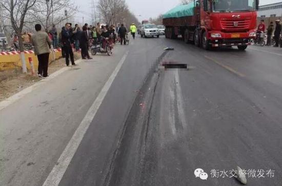 衡水男童騎自行車上路遭碾壓身亡 現(xiàn)場(chǎng)慘不忍睹