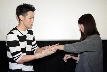 柯震東和女粉絲 柯震東和女粉絲