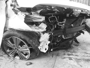 車已報(bào)廢。