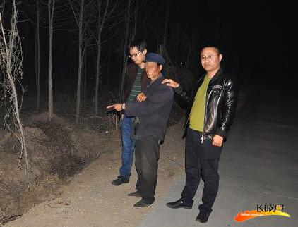 犯罪嫌疑人劉某指認現(xiàn)場。 胡玉生 供圖