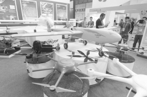 無人機(jī)展示。（資料圖片） 本報(bào)記者 郄磊 攝