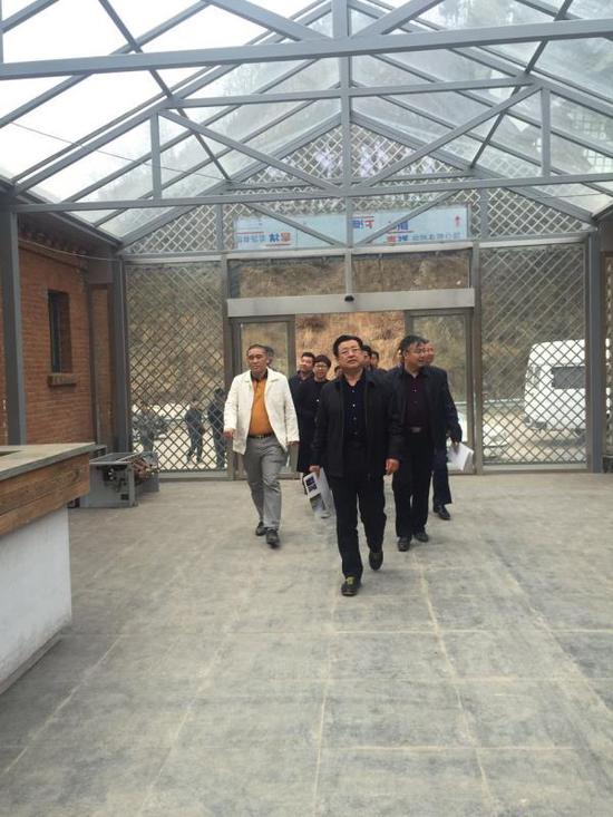 承德市副市長蘇鐵成視察承德市中國興隆·觀星小鎮(zhèn)旅游度假項目。