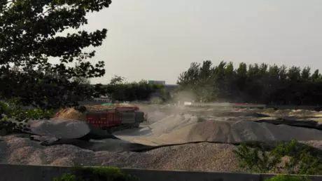 6月8日，武強縣安華商砼大型攪拌站。