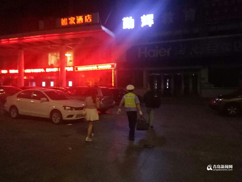 四川游客青島機(jī)場遇黑出租司機(jī)張口要1000元 四川游客青島機(jī)場遇黑出租司機(jī)張口要1000元